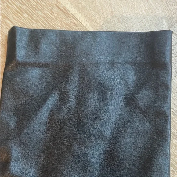 NWT Steve Madden woman’s faux leather Jean style black - Picture 5 of 8